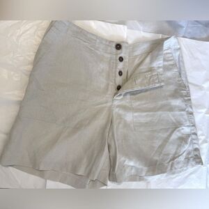 Patagonia Women’s 100% Hemp Light Beige Button-Front Shorts size 10